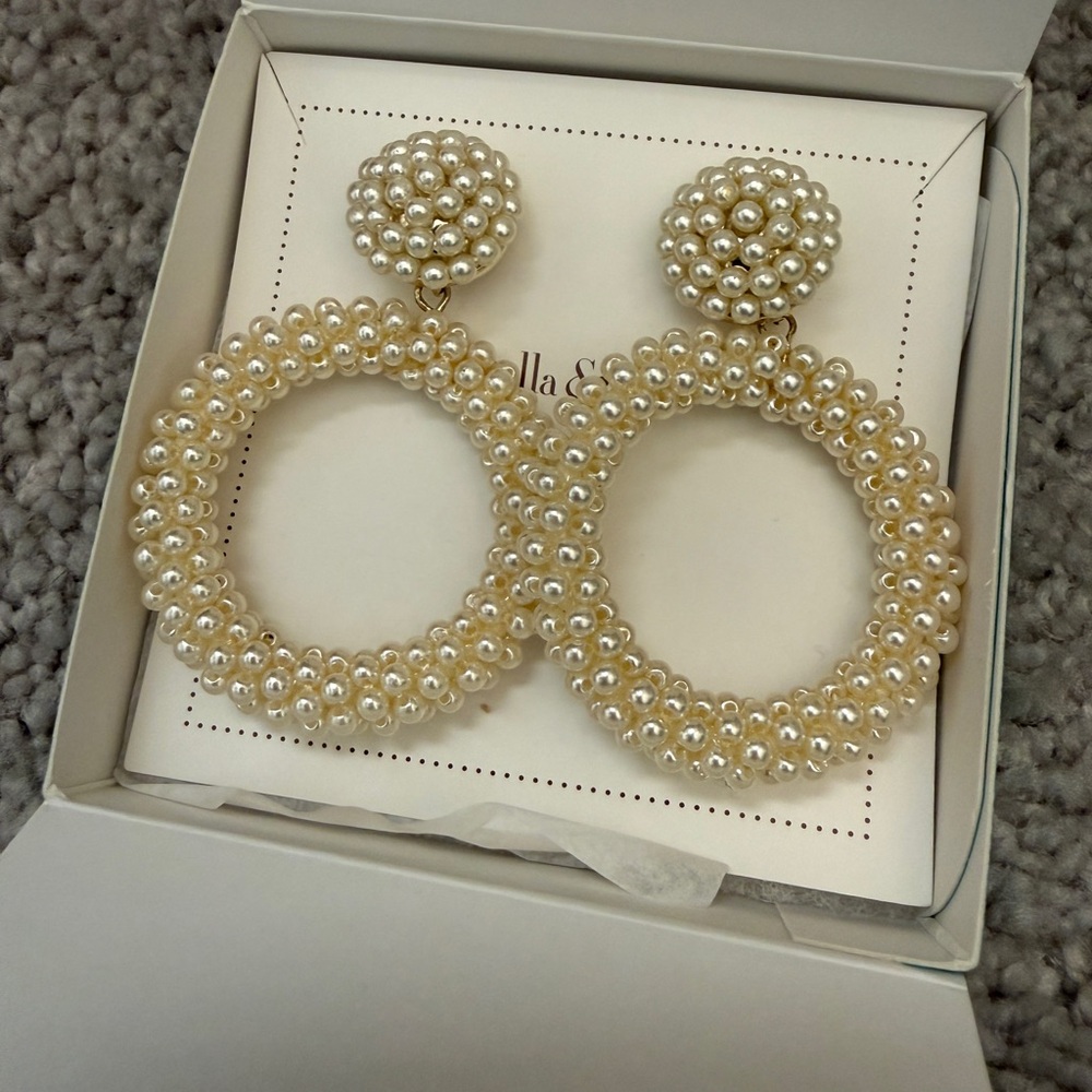 Stella & Dot Oh Yeah Cream Pearl Statement Earrings